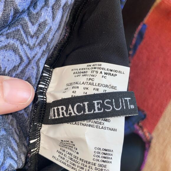 Miraclesuit Tramonto Belle It's A Wrap One Piece Swimsuit Size US 12 - Picture 4 of 6
